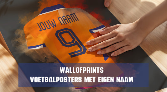 Handgemaakte voetbalposters met mogelijkheid tot personalisatie van naam en rugnummer, stijlvolle wanddecoratie voor fans